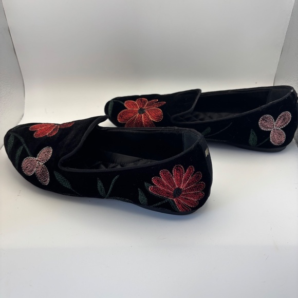 Birdies Black Loafers with Floral Embroidery - Picture 10 of 12